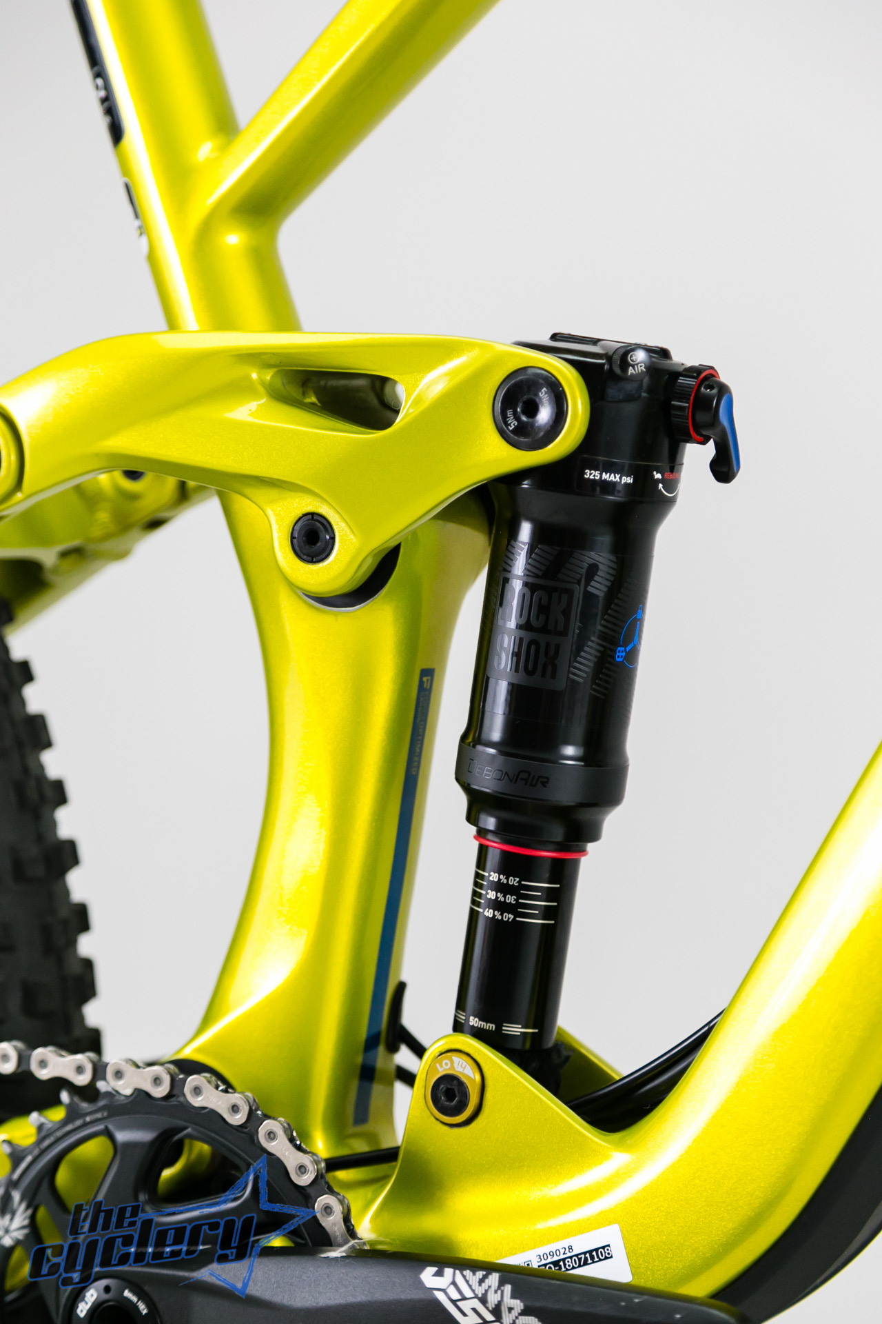 Almost new bike GT Sensor Carbon Pro 29 Trail Bike 2019 The Cyclery
