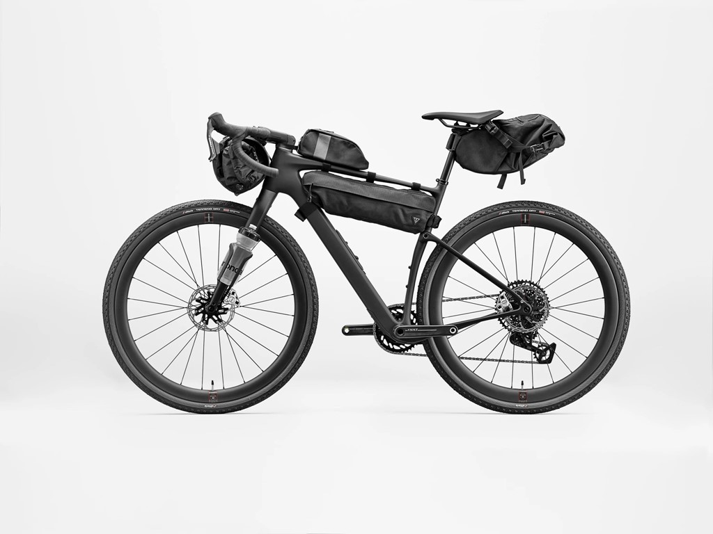 Cannondale Topstone Carbon mit Bikepacking-Taschen