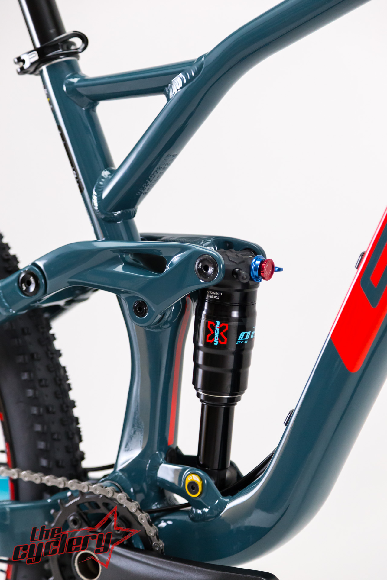 GT Sensor Aluminium Sport 29" Trail Bike 2019 The Cyclery