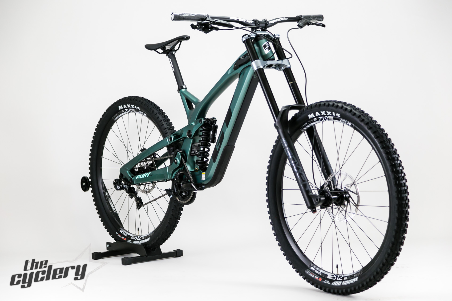 GT Fury Pro 27.5"/29" Carbon Downhill Bike 2020 The Cyclery