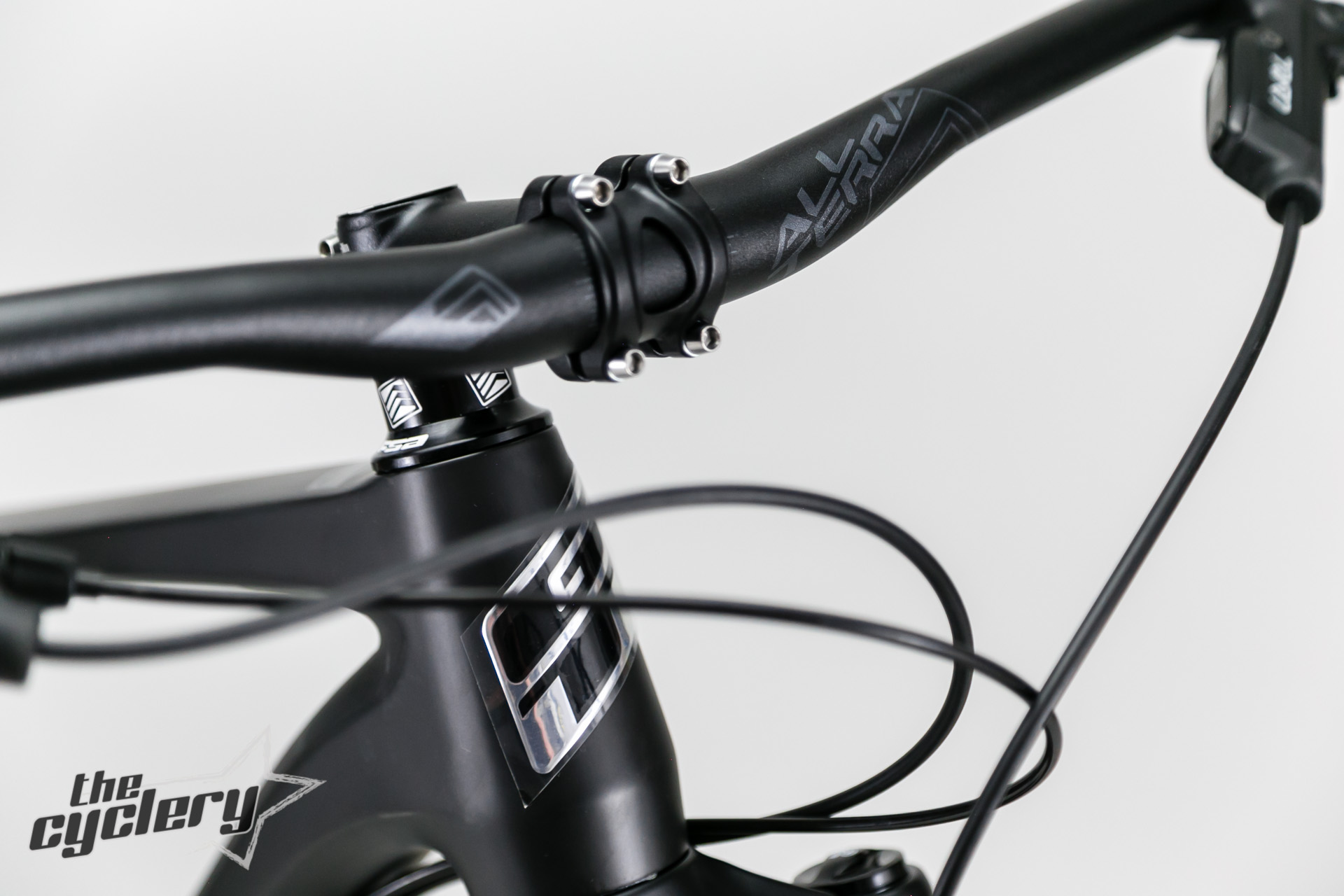 gt attack carbon road bike